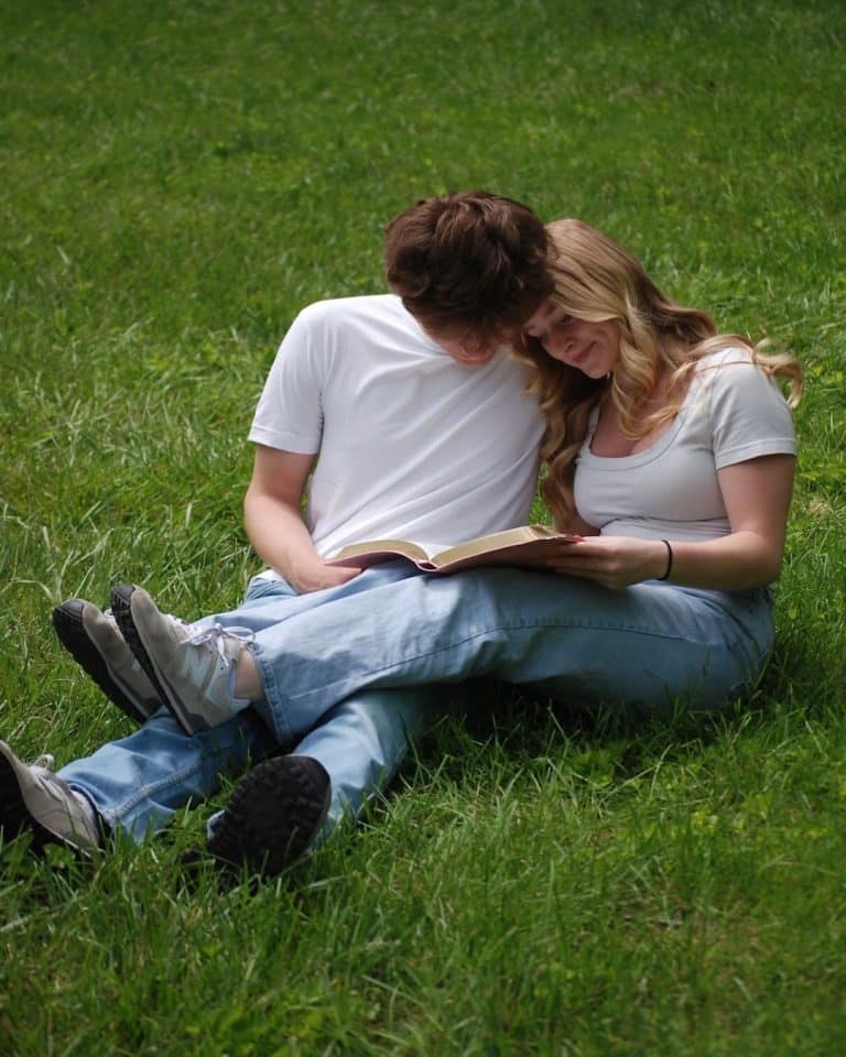 Here’s How Your Summer Crush Can Survive The School Year